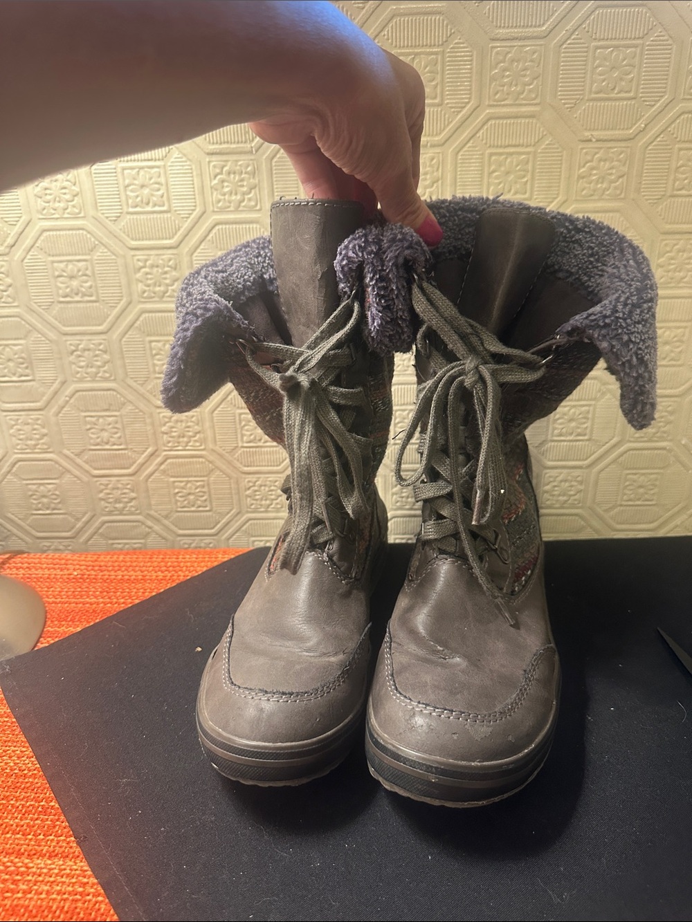 Rocket Dog Gray Fold-Over Lace-Up Winter Boots